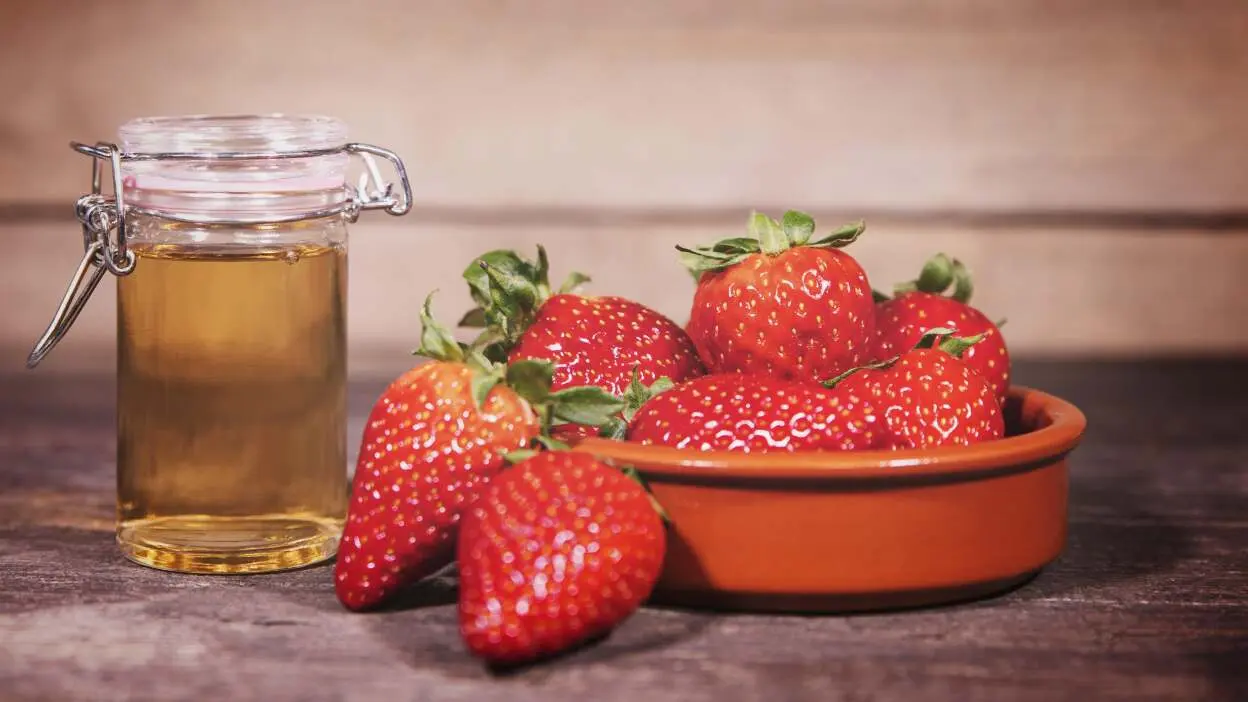 Pare de fazer geléia de morango e faça vinagre