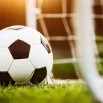 qual a circunferência de uma bola de futebol