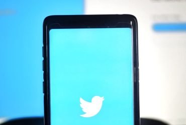 Twitter-starts-displaying-stock-and-cryptocurrency-values-__with-Cashtags