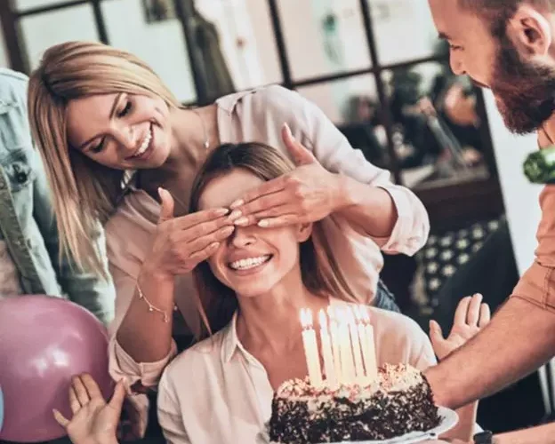 mensagem de aniversário para amiga