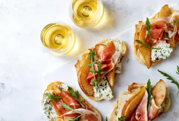 Faça melhores sanduíches, torradas e crostini com uma rápida esfregação de alho 3 Faça melhores sanduíches, torradas e crostini com uma rápida esfregação de alho