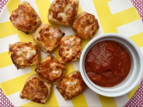rolos de pizza de tofu folhado