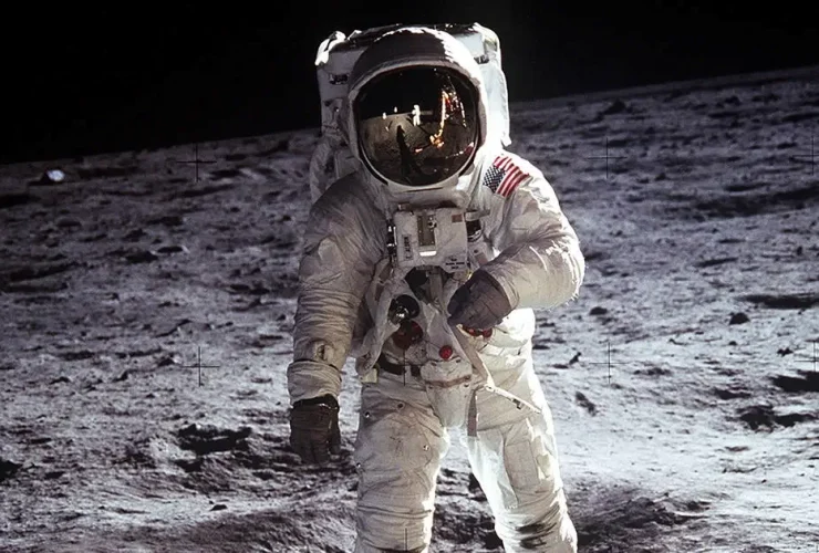 sonhar com astronauta