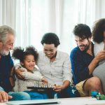 sonhar com parentes e amigos