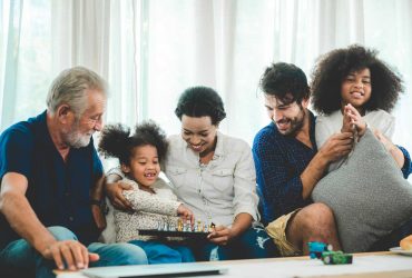 O que significa sonhar com parentes e amigos? 8 sonhar com parentes e amigos