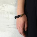 O que significa a pulseira do sutiã