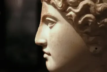 Hera, Rainha dos Deuses, era esposa e irmã de Zeus 4 Hera, Rainha dos Deuses