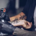 tatuagens de ponto e vírgula