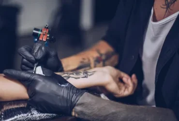 tatuagens de ponto e vírgula
