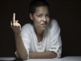 Status de provocação, legendas e mensagens insultuosas para o namorado 4 Status de provocação