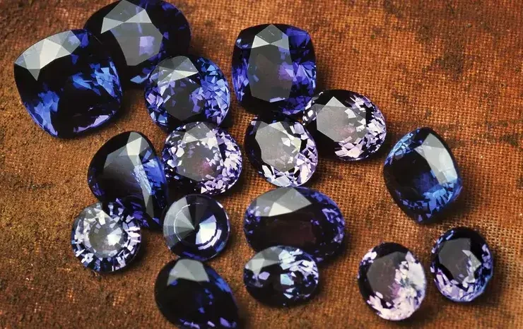 Tanzanita é o verdadeiro diamante azul