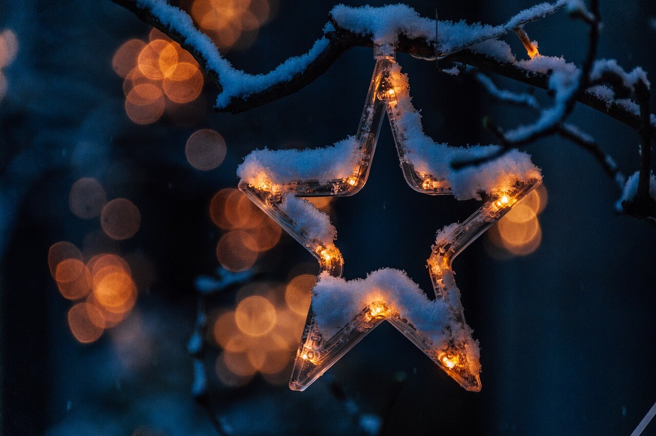 Feliz Natal! É hora de diversão e prazer ilimitados. Não temos nada além de alguns dos status e legendas