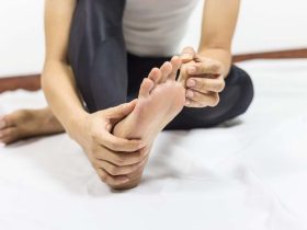 Como se recuperar depois de bater o dedo do pé 3 bater
