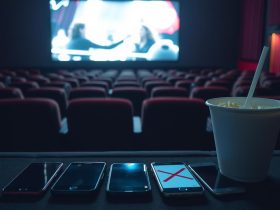 Regras Sobre Celular no Cinema: Conheça as Normas 1 regras sobre celular no cinema