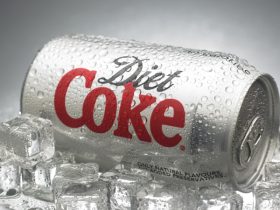 'Marinar' uma Coca-Cola Diet na geladeira não é uma coisa 2 Marinar