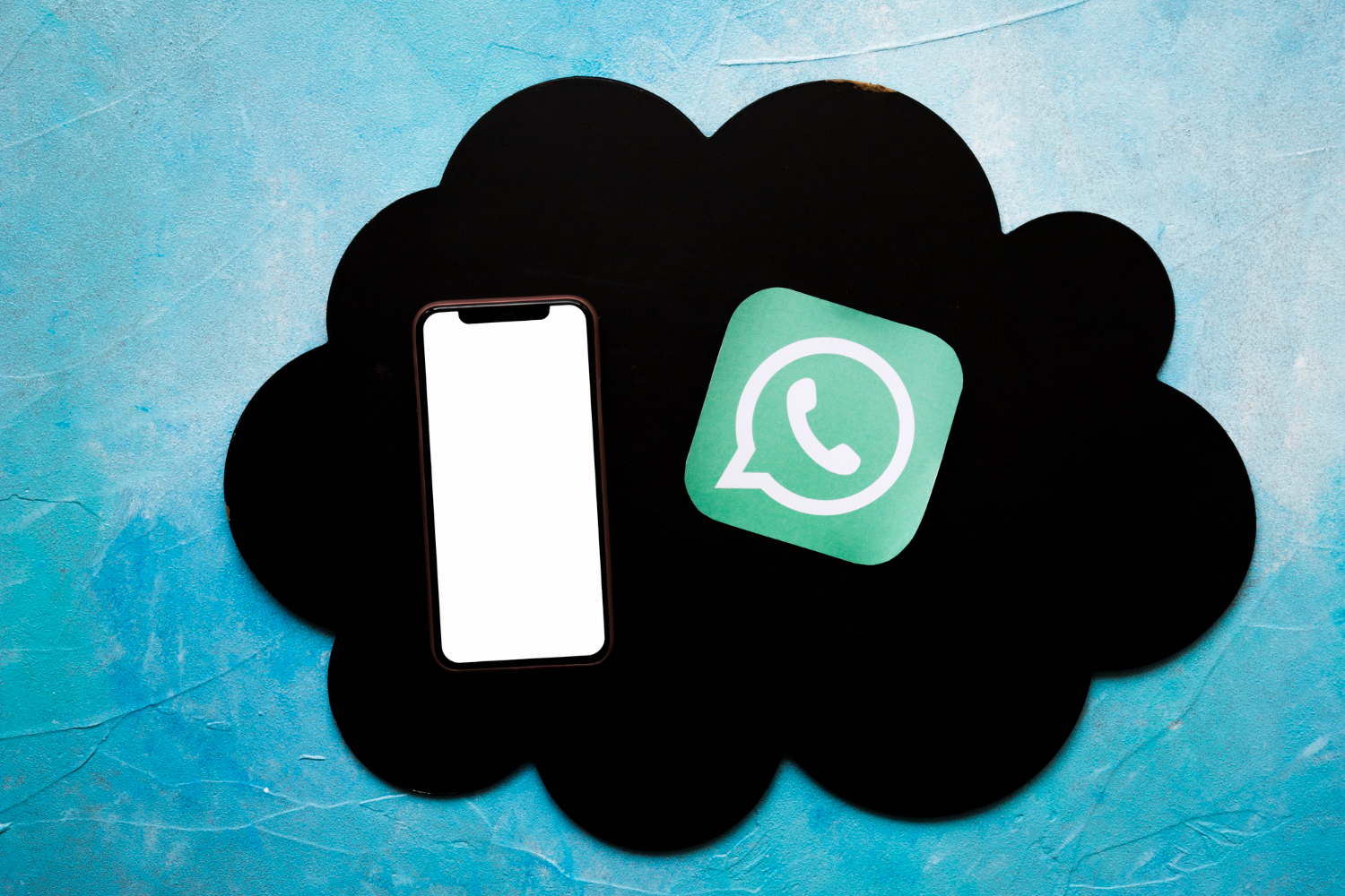 Imagem destacada do artigo sobre WhatsApp GB Azul, mostrando os recursos exclusivos como personalização de temas, controle de privacidade avançado e envio de arquivos maiores. A imagem representa de forma clara as vantagens e funcionalidades da versão modificada do WhatsApp para 2024.