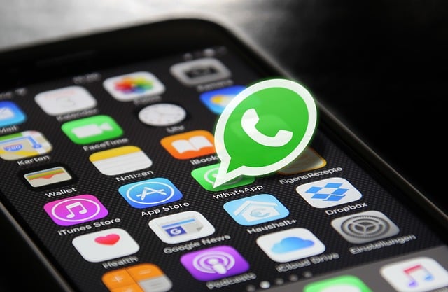 whatsapp 2105015 640