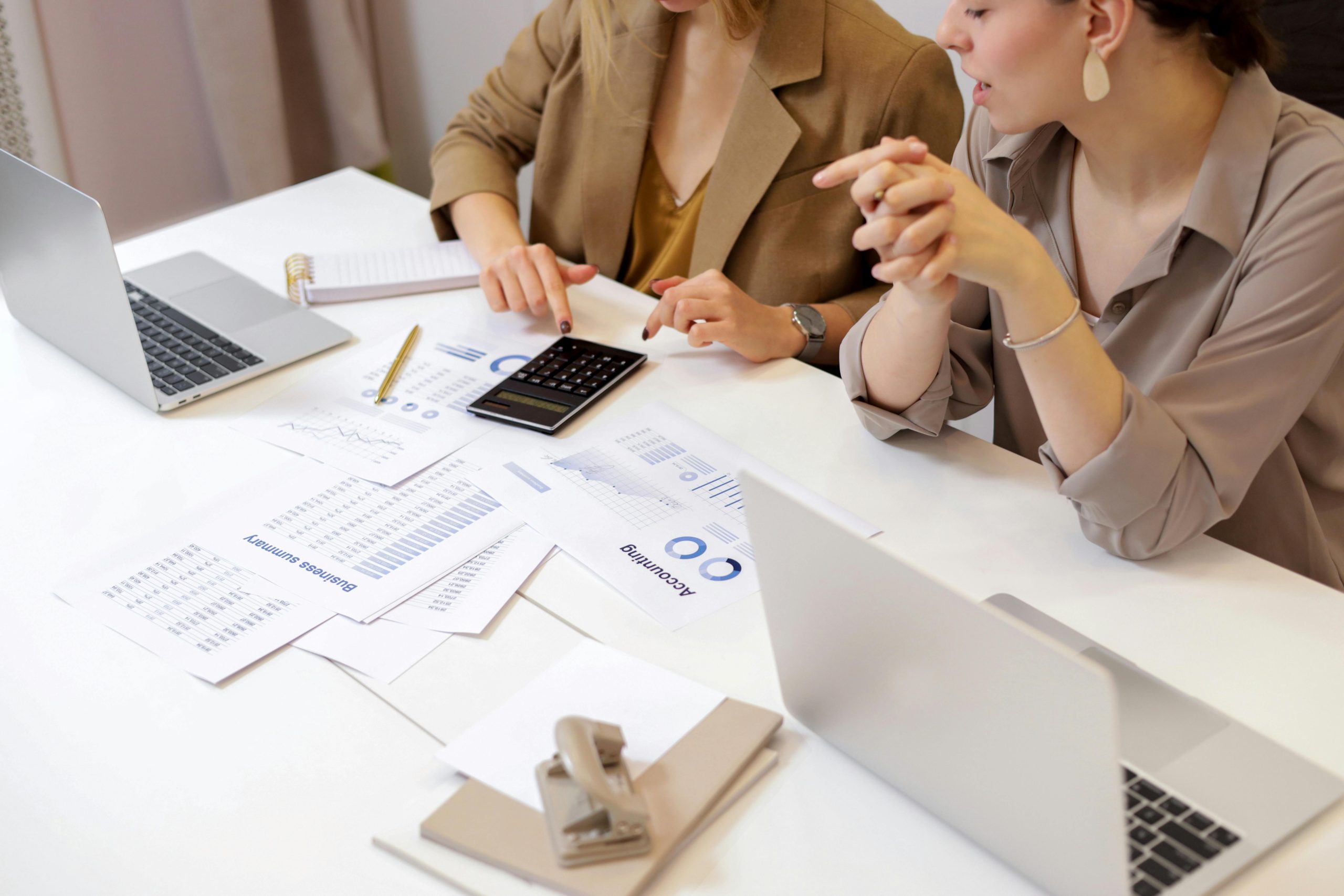 Escritório de Contabilidade em SP: Quando preciso de um? 36 pexels artempodrez 6779716 scaled